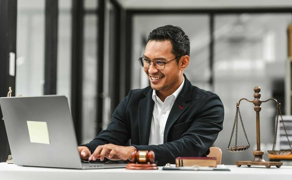 Constat sète : les avantages des services d'un huissier